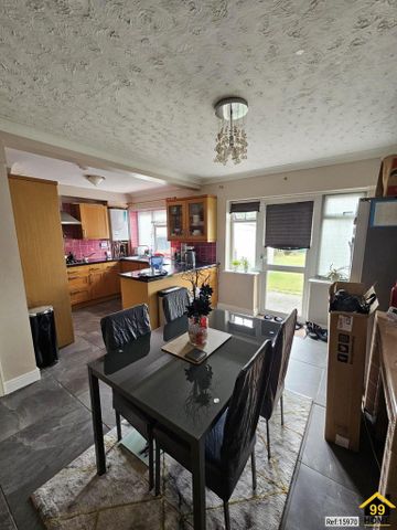 3 bedroom semi-detached house to rent - Photo 2