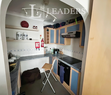 Studio to rent - Photo 3