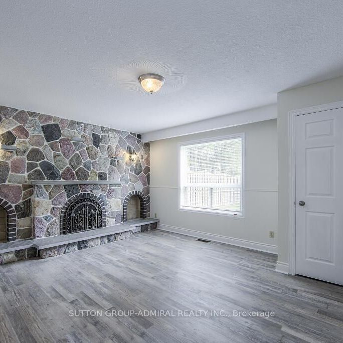 For Lease - 7887 Dufferin Street Unit# ( Back ), Vaughan, Ontario - Photo 1