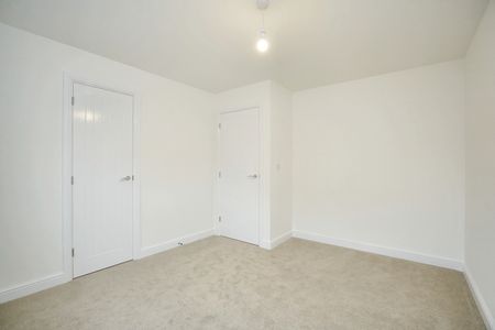 Kingfisher Drive, Northampton - Photo 5