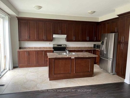 For Lease - 40 Kawana Road, Brampton, Ontario - Photo 1