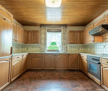 Karakterwoning met hal, garages, parking, tuin op ca 898m² - Photo 1