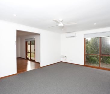 Spacious 3-Bedroom Home in Epping VIC - Photo 1