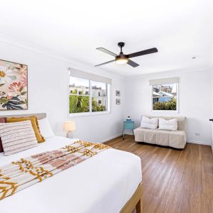 Light & Bright 1-Bedroom Unit – Just Minutes from the Beach! - Photo 2