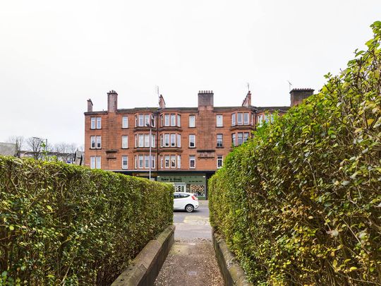 Crow Road, 2/2, Glasgow, Broomhill, G11 7BE - Photo 1