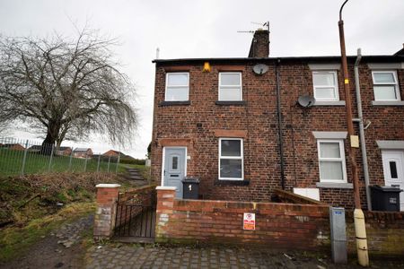 2 bedroom semi-detached house to rent - Photo 5