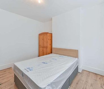 Ferndale Road, Clapham North, SW4 - Photo 3