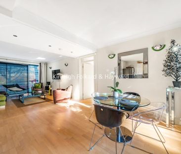 College Road, London SE21 - Photo 2