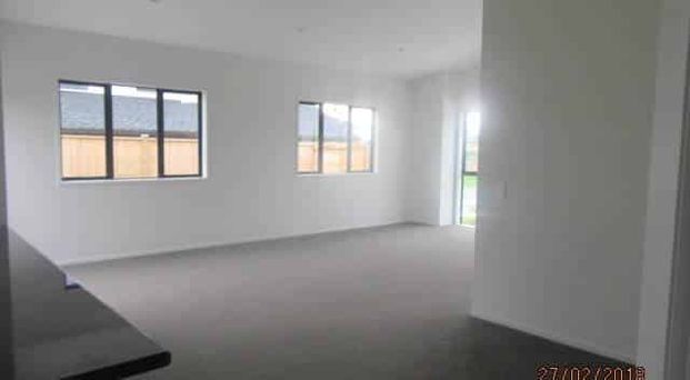 Four Bedroom Family Home - Photo 1