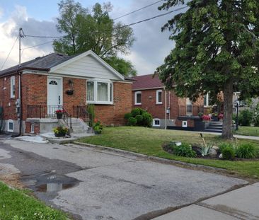 For Lease - 224 Ellington Drive, Toronto, Ontario - Photo 5