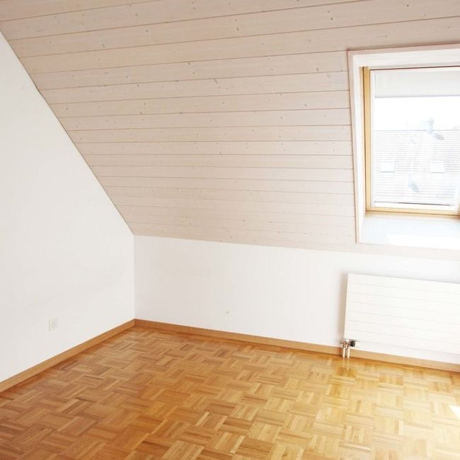 Bel appartement en duplex dans un quartier verdoyant - Photo 1