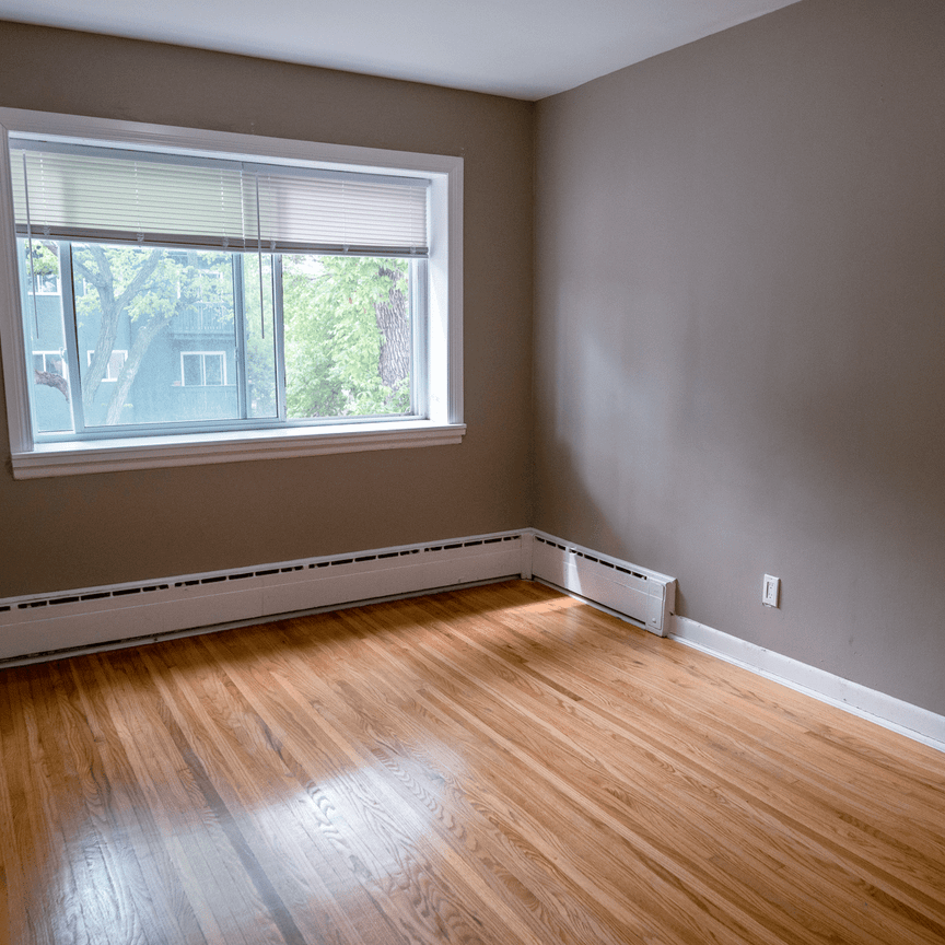 Don Wright Apartments - Photo 1