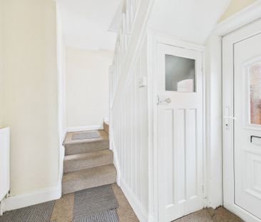 14 Newlands Drive, S12 - Photo 2