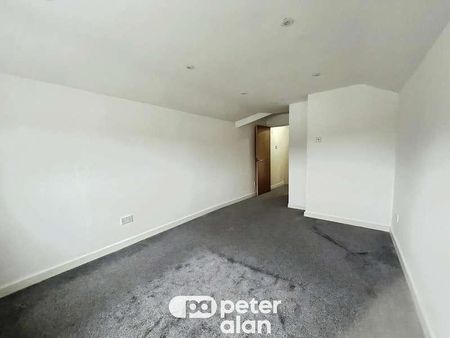 Maesteg, CF34 - Photo 3