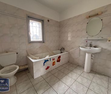 Location Maison 5 pièces 112m² PIOLENC 84420 - Photo 4