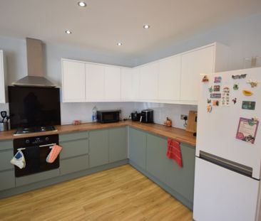 5 Bedroom House To Rent in Winton - £2,900 pcm Tenancy Info - Photo 3