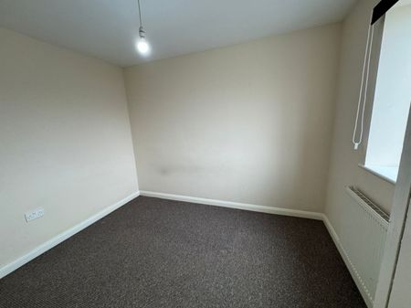 1 bed Apartment - To Let - Photo 3
