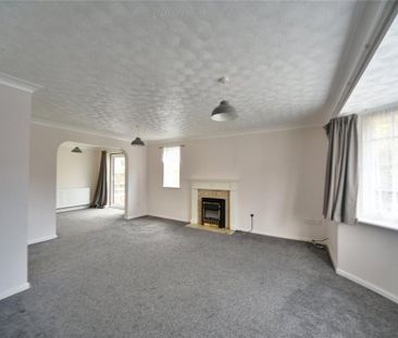 4 bedroom detached house to rent - Photo 3