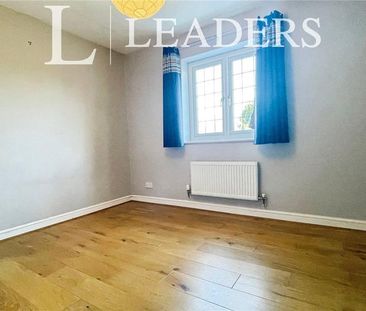 4 bedroom detached house to rent - Photo 6