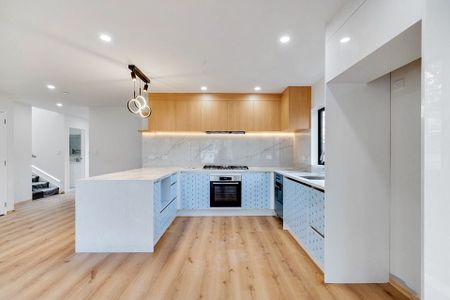 Good Quality and Big, 4 Bedroom - Brand New Home - Photo 2