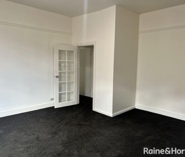 Large Renovated Unit - Photo 5