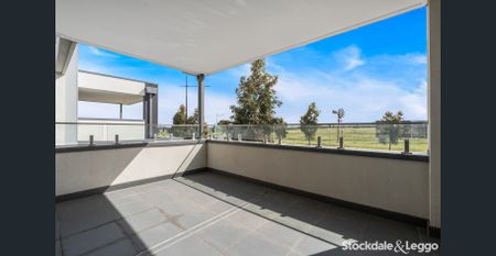 Modern Townhouse Living! - Photo 3