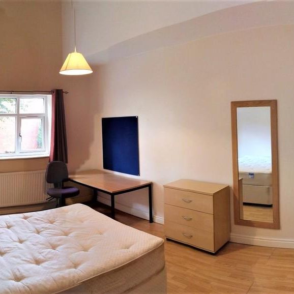 1 bedroom in a house share to rent - Photo 1