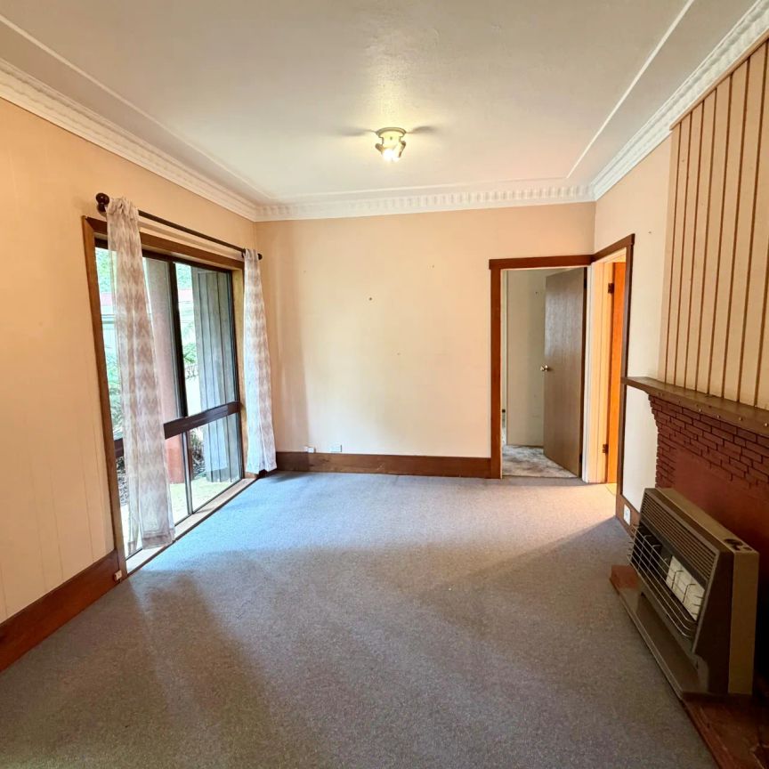 Tranquil Wentworth Falls Retreat with Studio & Garden Surround! - Photo 1