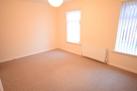 14 Glentoran Place, BT68DH, Belfast - Photo 2