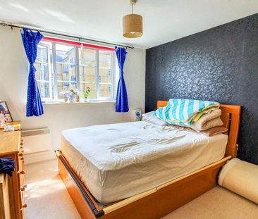 Newland Gardens, Hertford - Photo 2