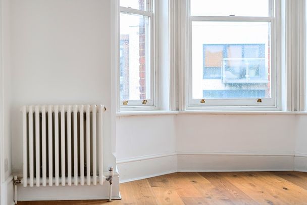 11 Claremont Gardens, Surbiton - 2 bedrooms Property for lettings - Seymours - Photo 1