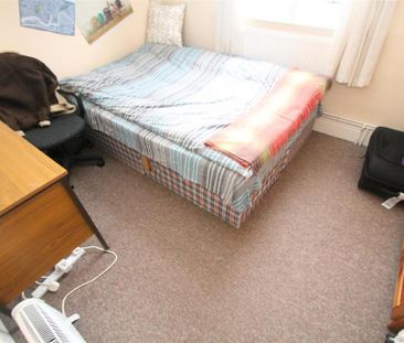 3 bedroom ground floor flat to rent - Photo 6