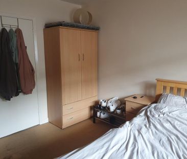 2 bedroom ground floor flat to rent - Photo 6