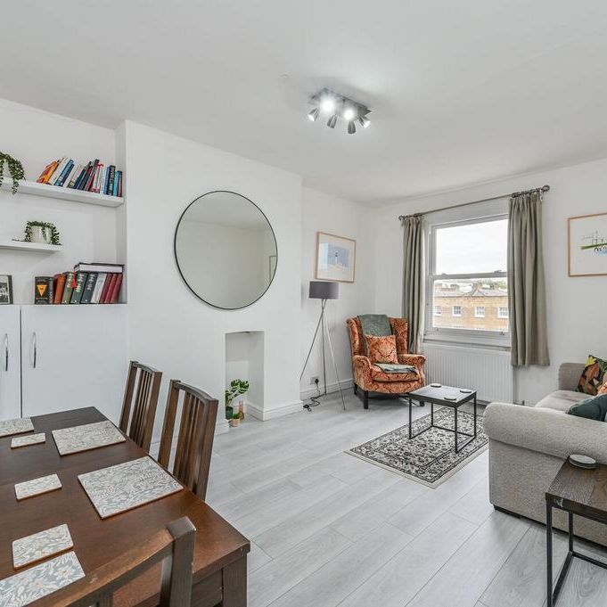 2 bedroom flat to rent - Photo 1