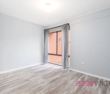 Neat 2 Bedroom Unit - Photo 2