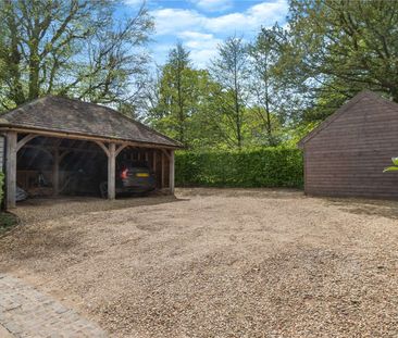 Character family home in a village setting - Photo 5