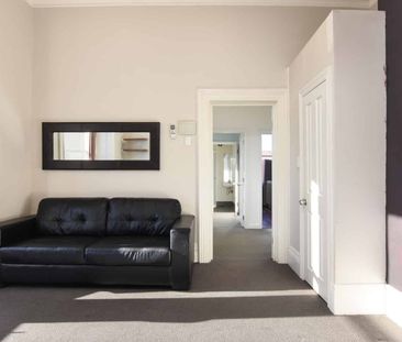 Well Positioned Flat - Photo 2