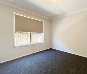 Fresh & Bright 2 Bedroom Townhouse - Photo 4