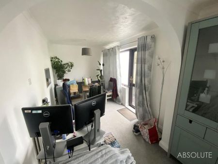 2 bedroom terraced house to rent - Photo 2