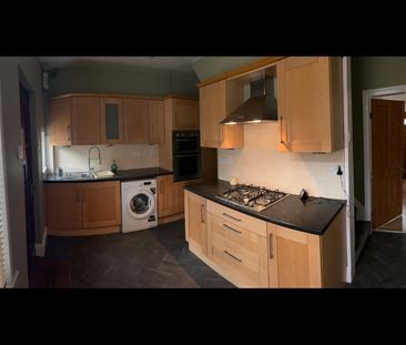 2 Bed Terraced House, Springfield Mount, LS18 - Photo 3