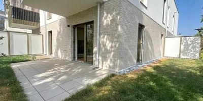 AB SEPTEMBER: HIRSCHFELD - Neuwertige 4-Zimmer-Gartenwohnung mit Terrasse - Photo 3