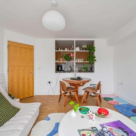 Watts Grove, Bow, E3 - Photo 1