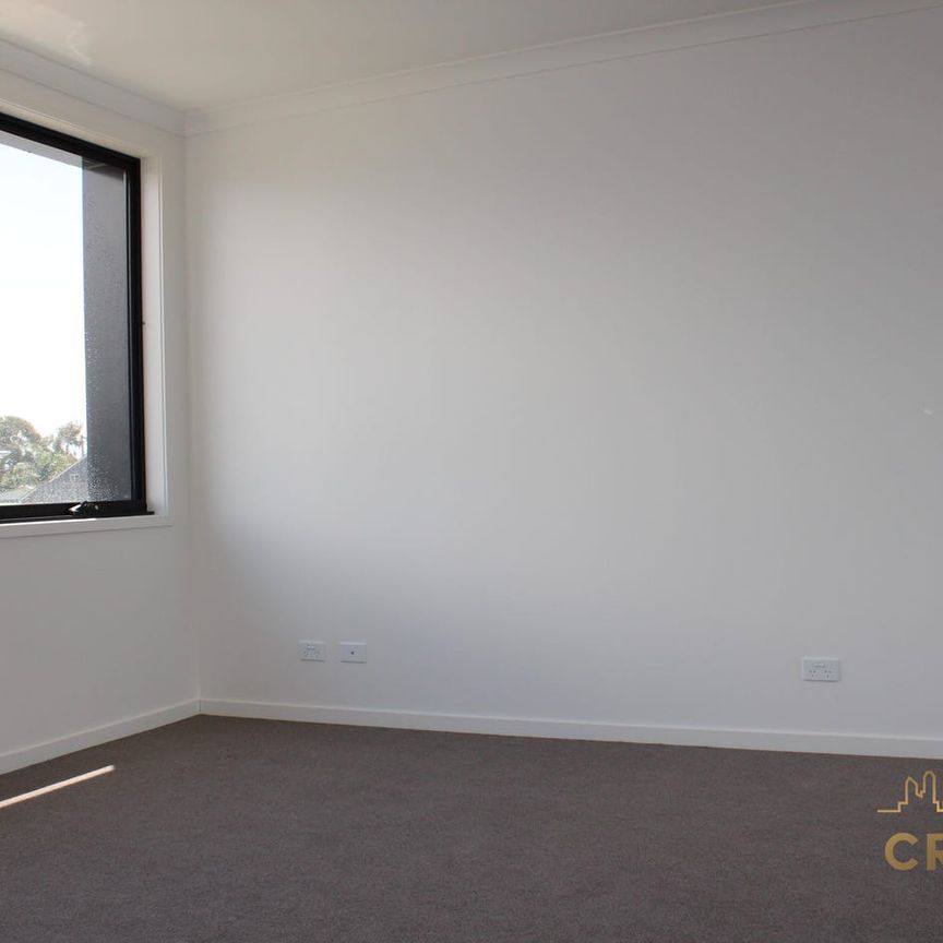 PERFECT HOME IN BRAYBROOK - Photo 1