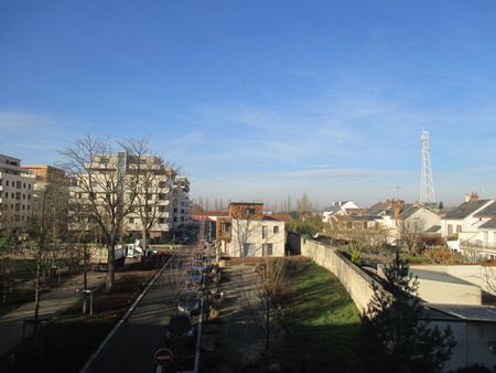 Location Appartement 3 Pièces 56 m² - Photo 2