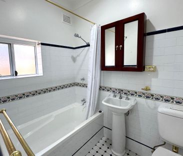 Full Brick 3 Bedroom Home - Photo 2