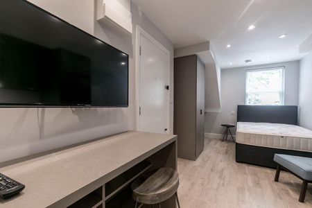 Ground floor flat to rent - Photo 2