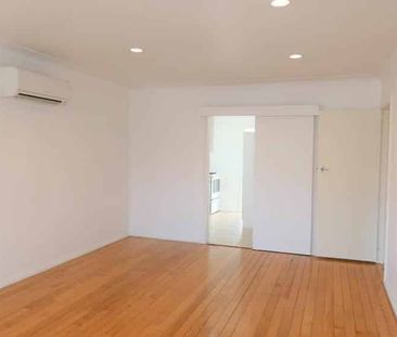 Tidy 2 Bedroom Unit - Photo 2