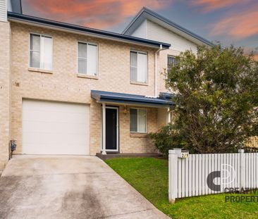 Modern Three Bedroom Townhouse - Photo 6