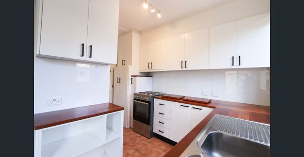 Live the Broadwater Lifestyle - Available Before Christmas! - Photo 1