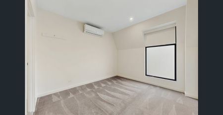 Sleek, contemporary comfort on every level - Photo 2